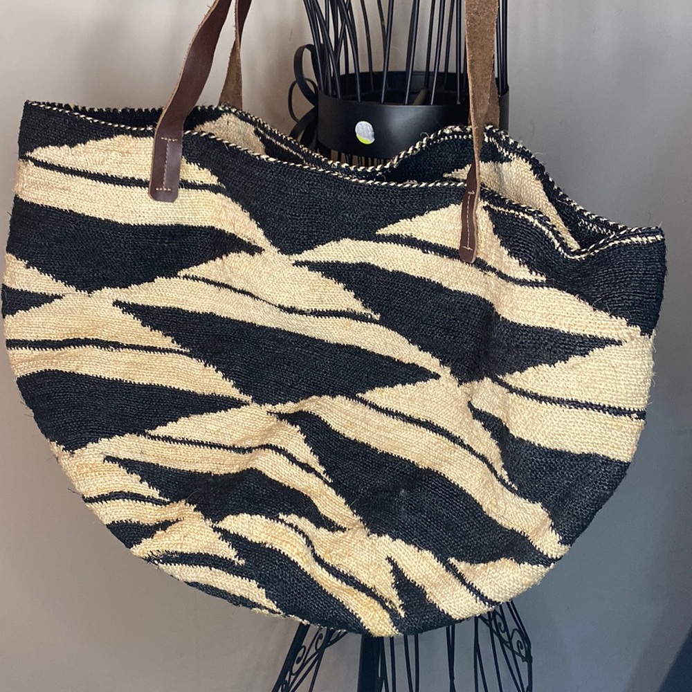 Me to We Black and Cream Shoulder Bag